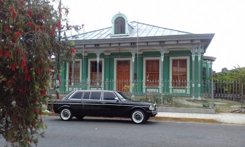 vintage-green-mansion-San-Jose-COSTA-RICA-LIMOUSINE.jpg