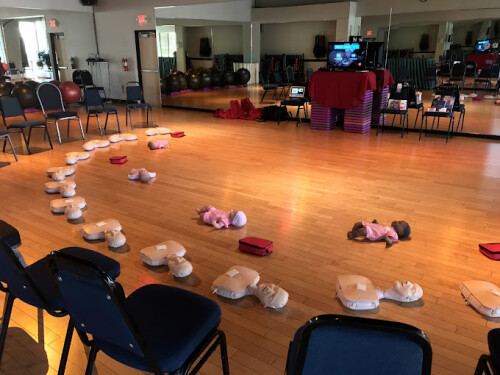 Cardiopulmonary Resuscitation (CPR) is an essential skill in emergency situations. At our Fountain Placentia center, CPR training is practical and thorough, ensuring participants gain proficiency and confidence in executing life-saving techniques.